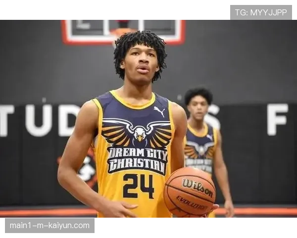 篮网防守效率改善至112.3 夏普护框表现带动全队防守积极性